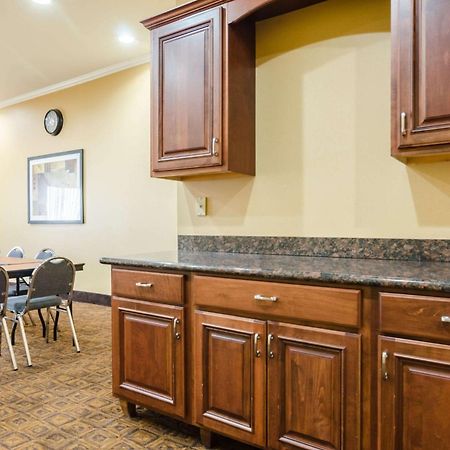 Comfort Suites Salina South Zewnętrze zdjęcie