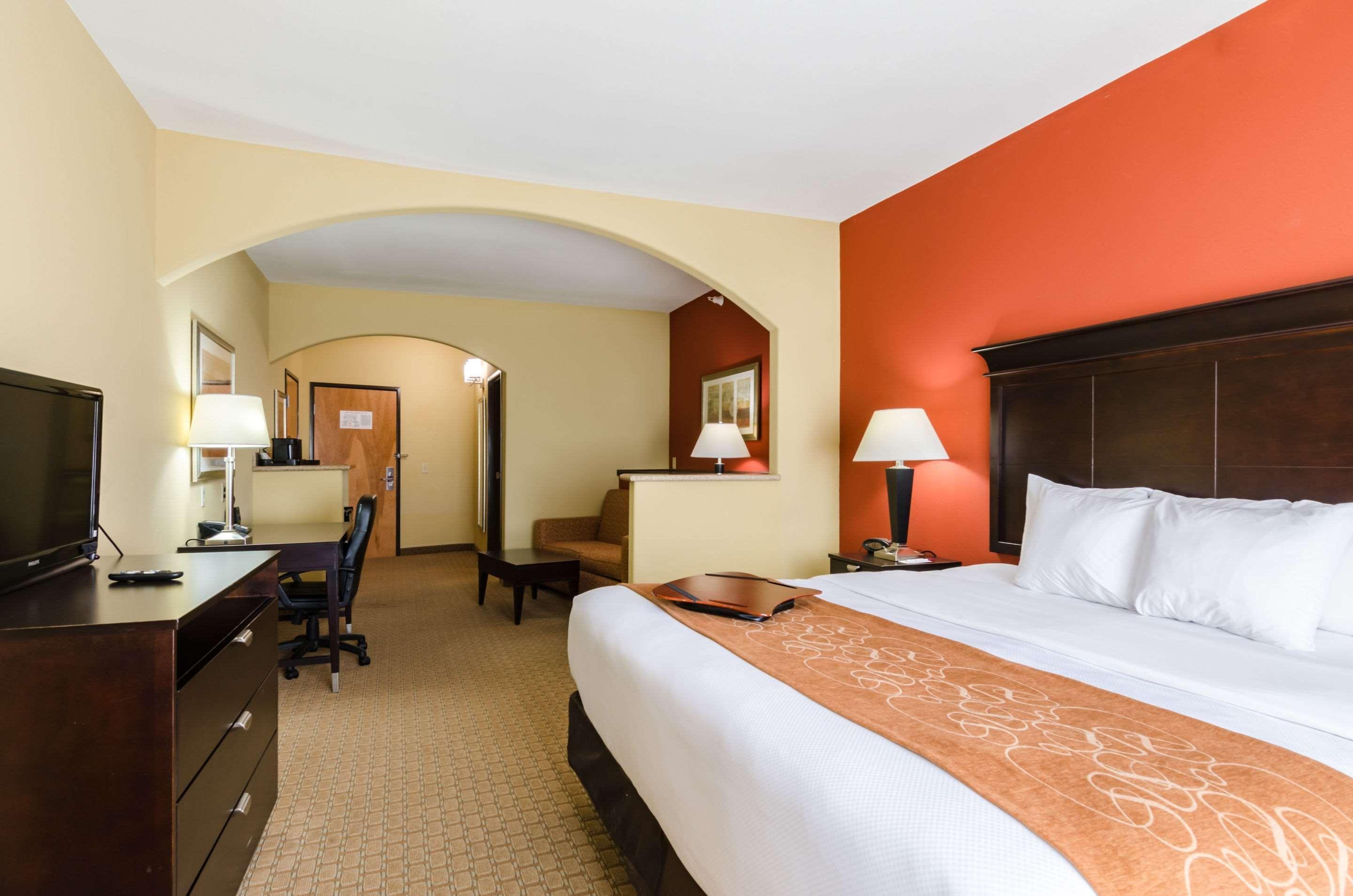 Comfort Suites Salina South Zewnętrze zdjęcie
