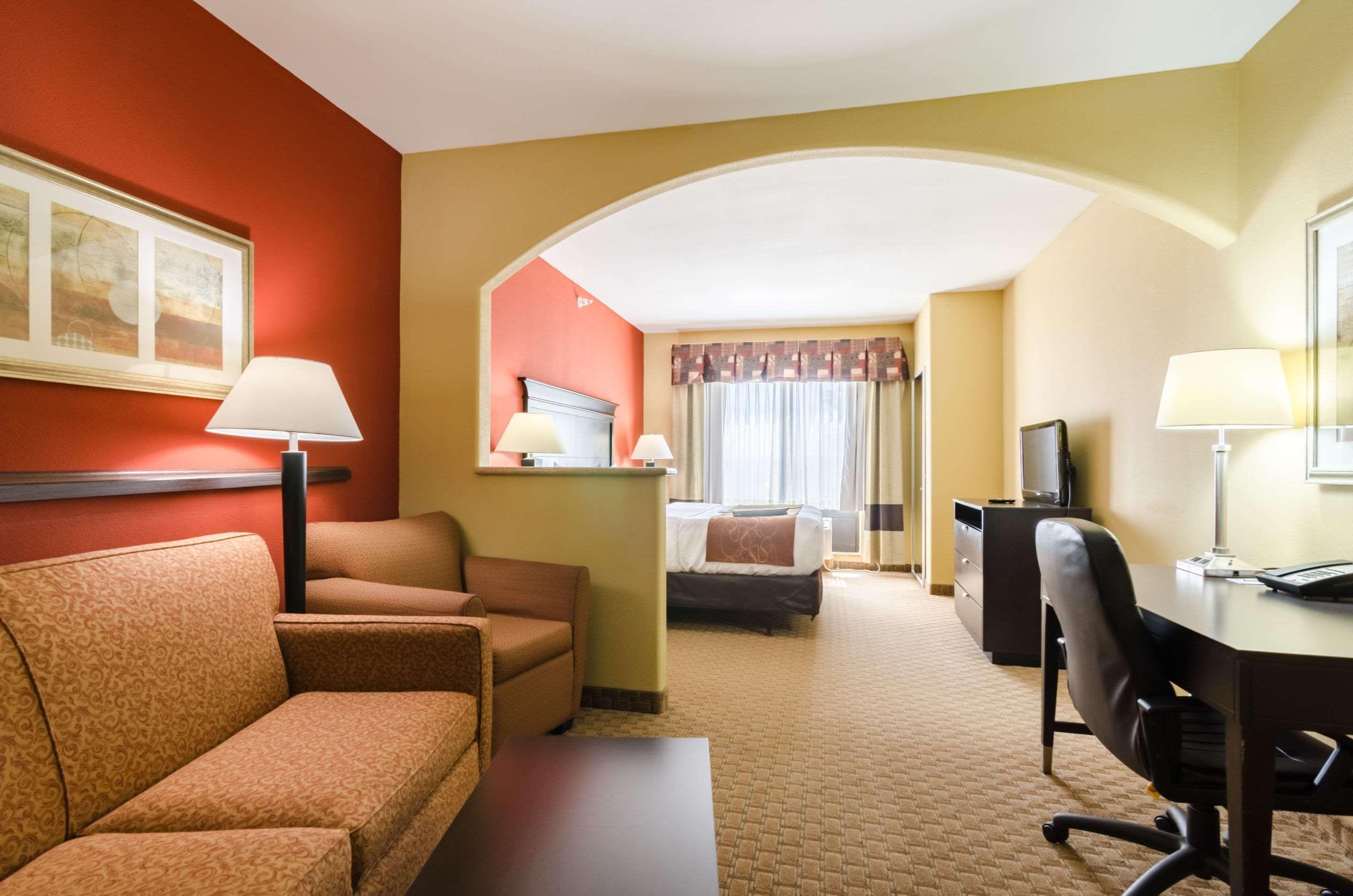 Comfort Suites Salina South Zewnętrze zdjęcie