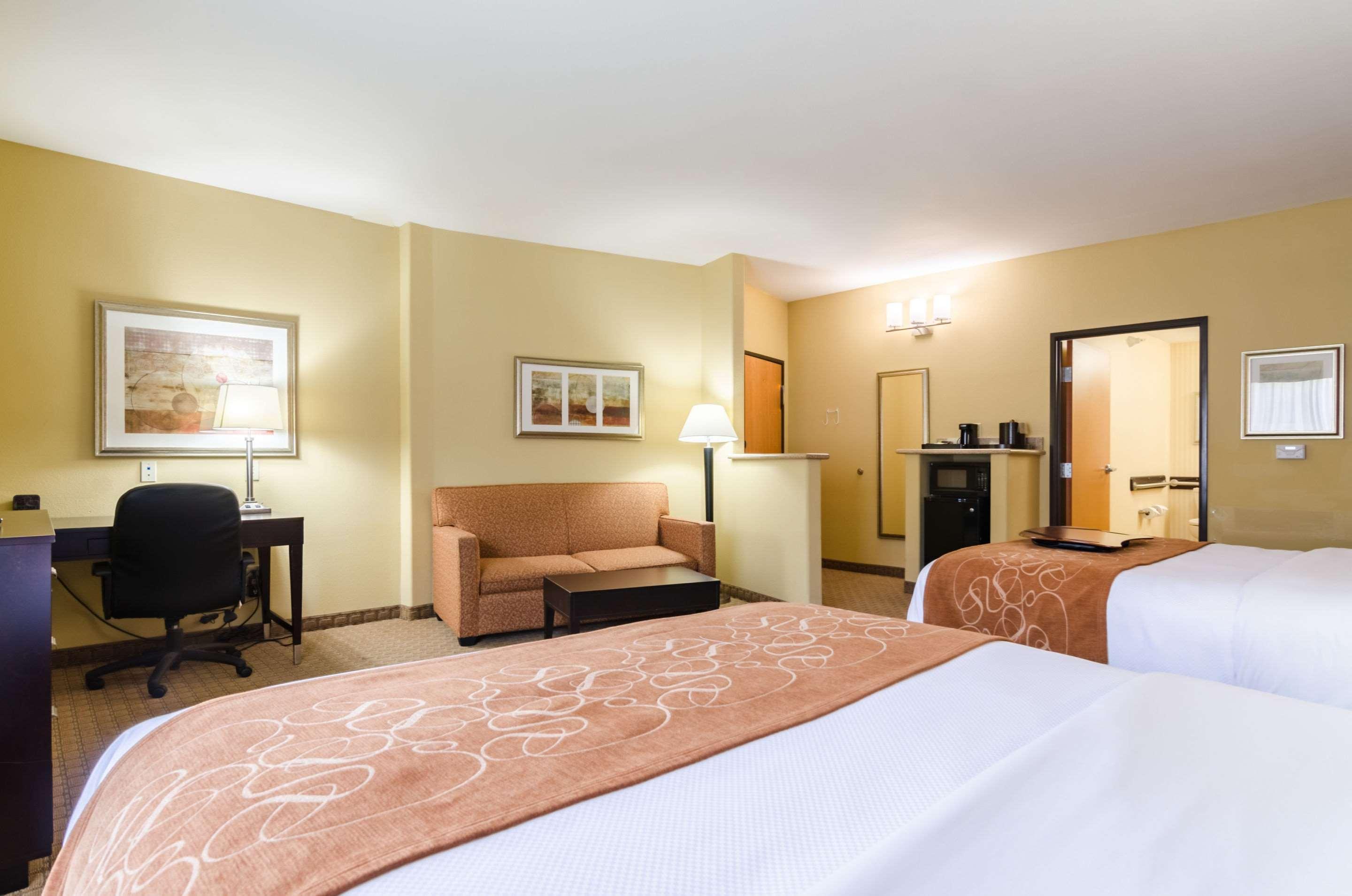 Comfort Suites Salina South Zewnętrze zdjęcie