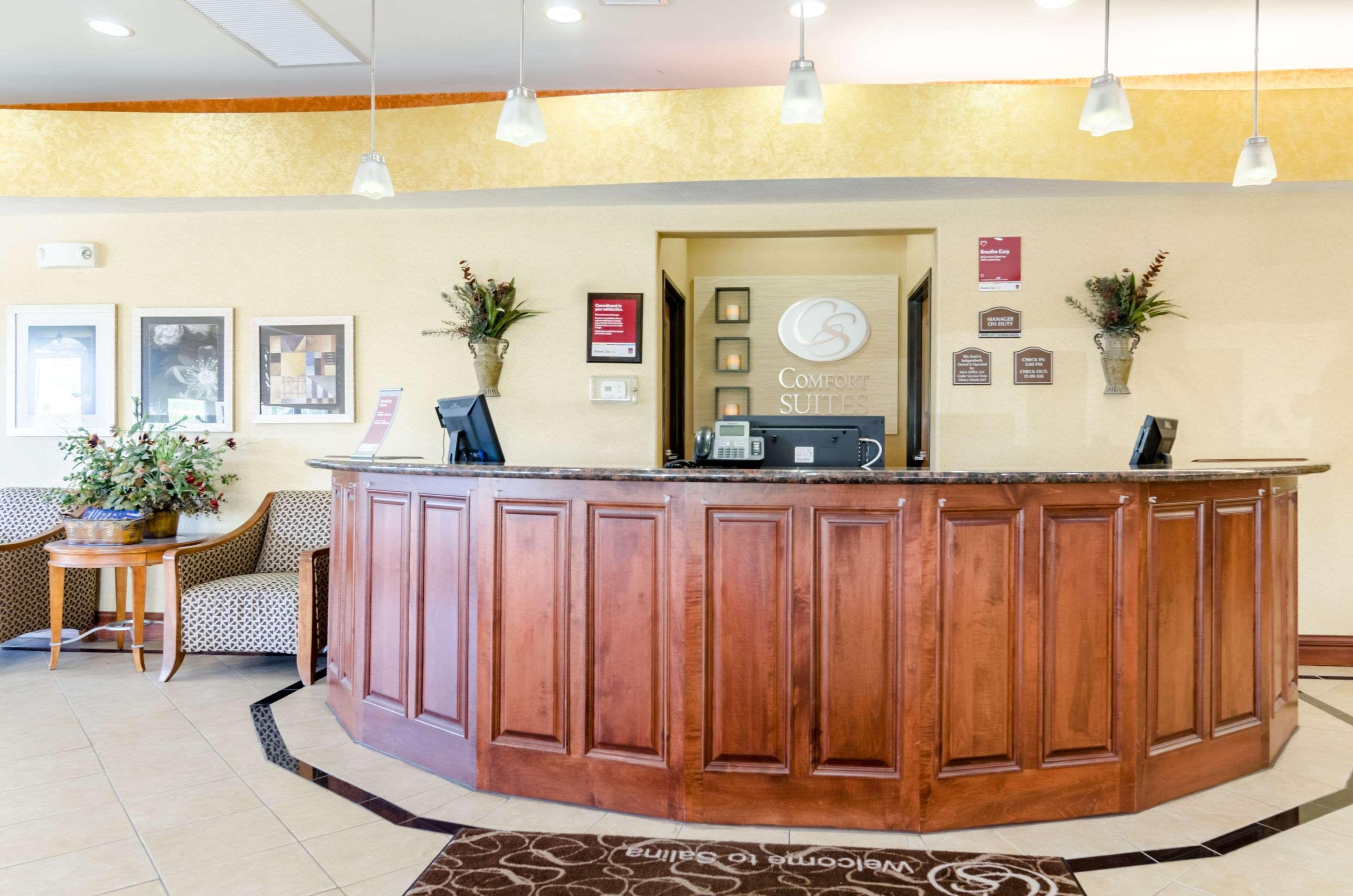 Comfort Suites Salina South Zewnętrze zdjęcie