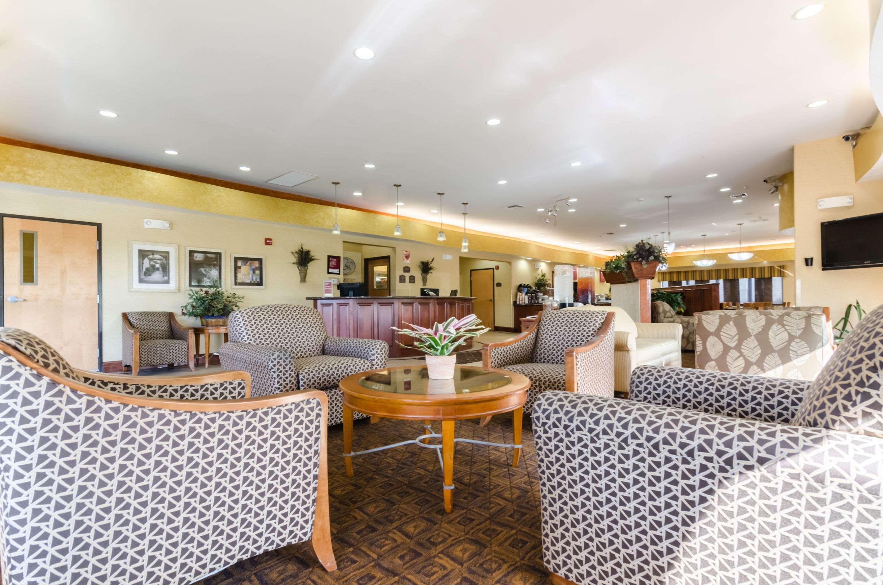 Comfort Suites Salina South Zewnętrze zdjęcie