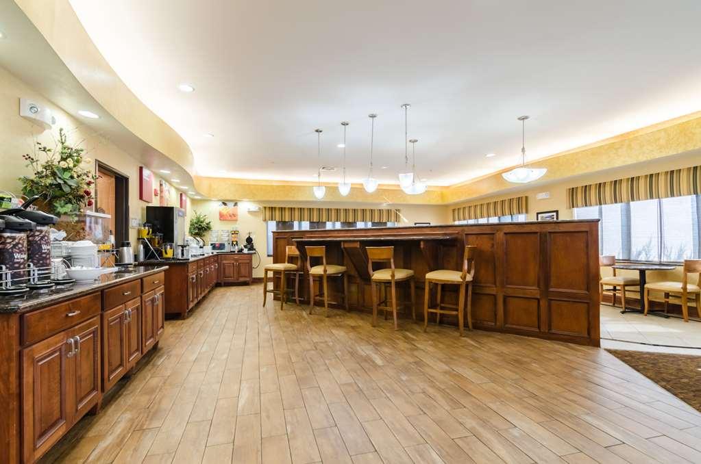 Comfort Suites Salina South Restauracja zdjęcie