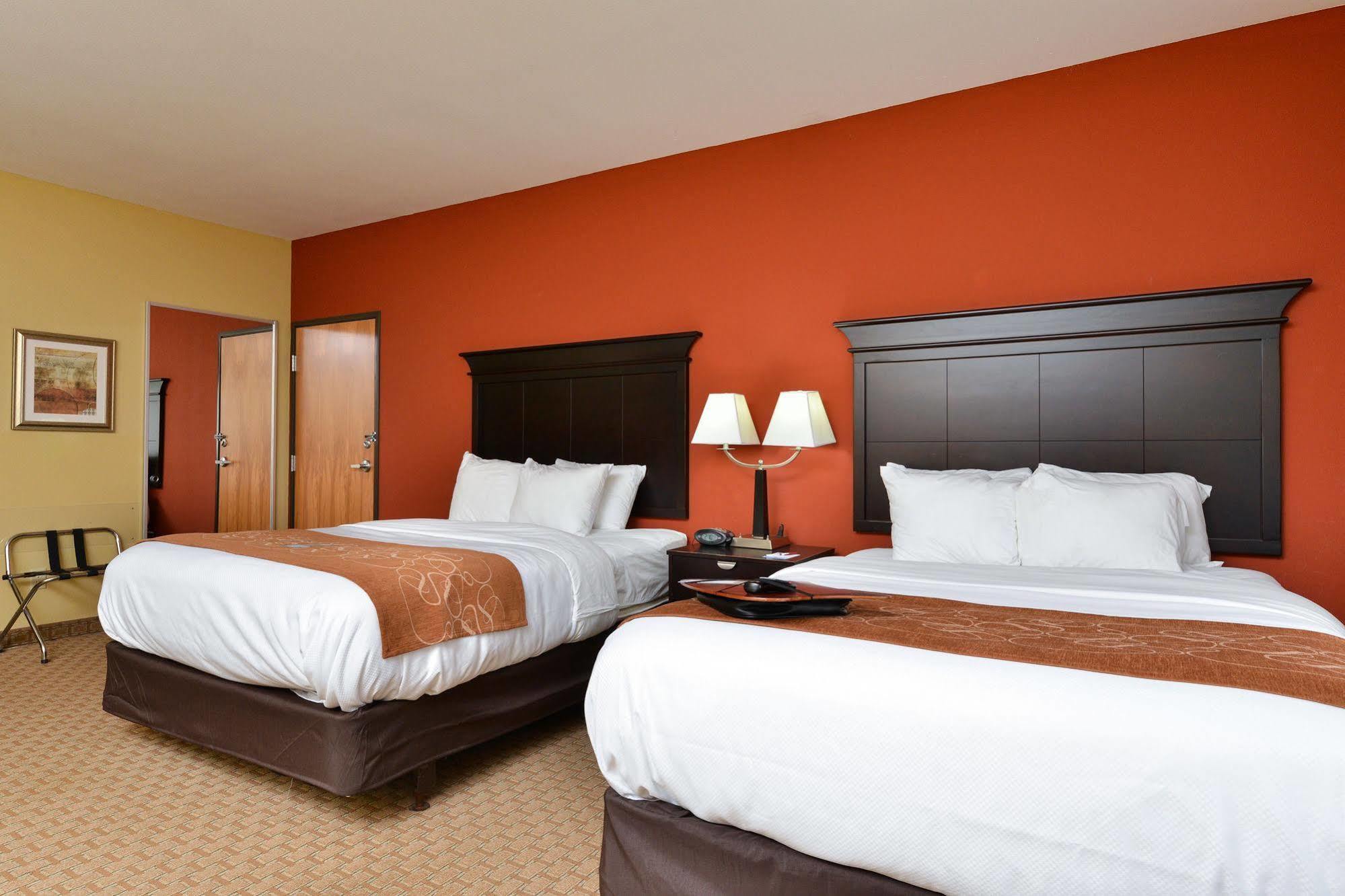 Comfort Suites Salina South Zewnętrze zdjęcie