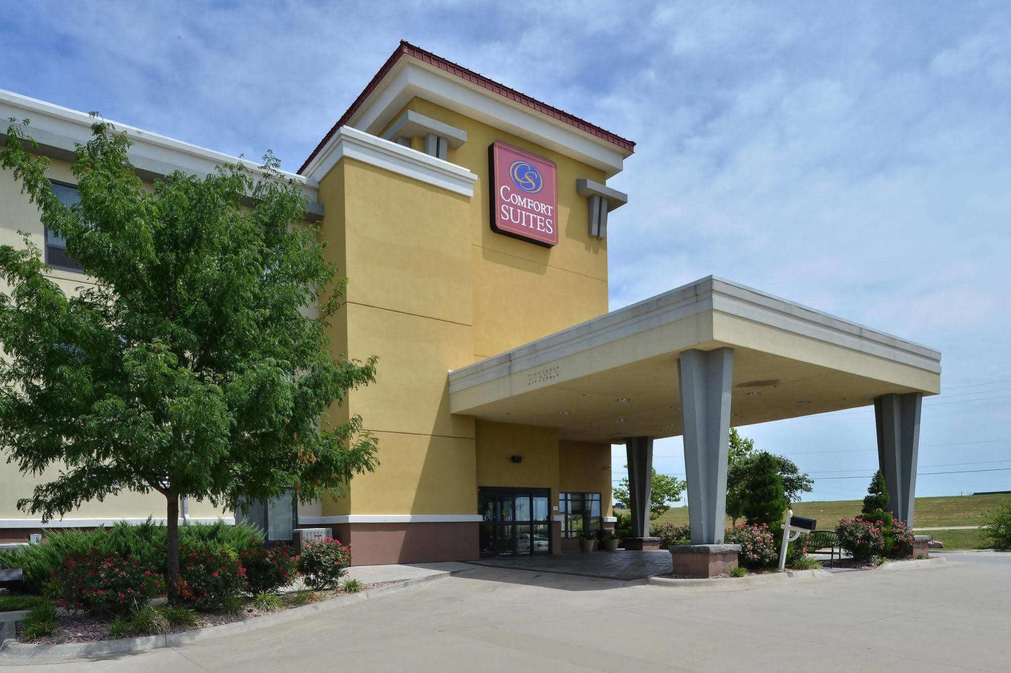 Comfort Suites Salina South Zewnętrze zdjęcie